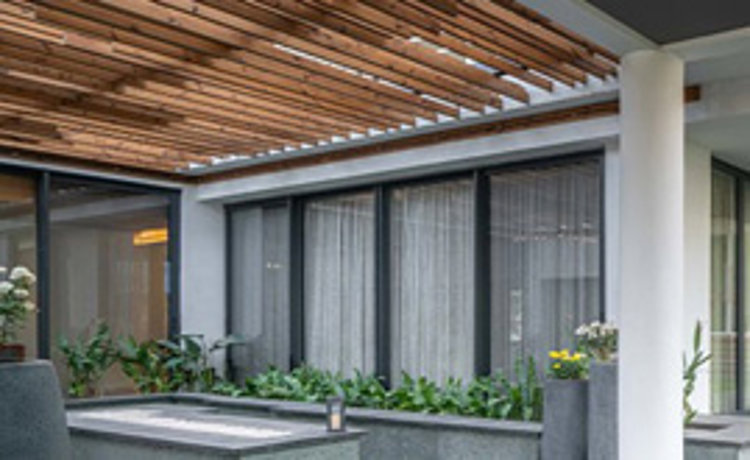 Elewacja ażurowa - designerska fasada z drewna